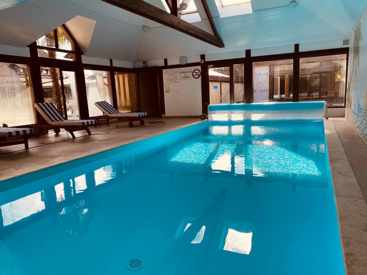 Logis Le Clos Deauville Saint Gatien Екстер'єр фото
