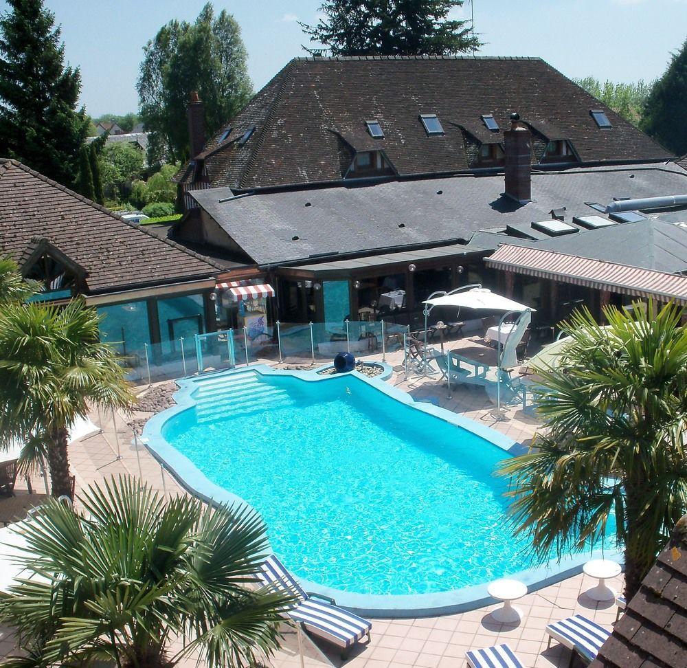 Logis Le Clos Deauville Saint Gatien Екстер'єр фото