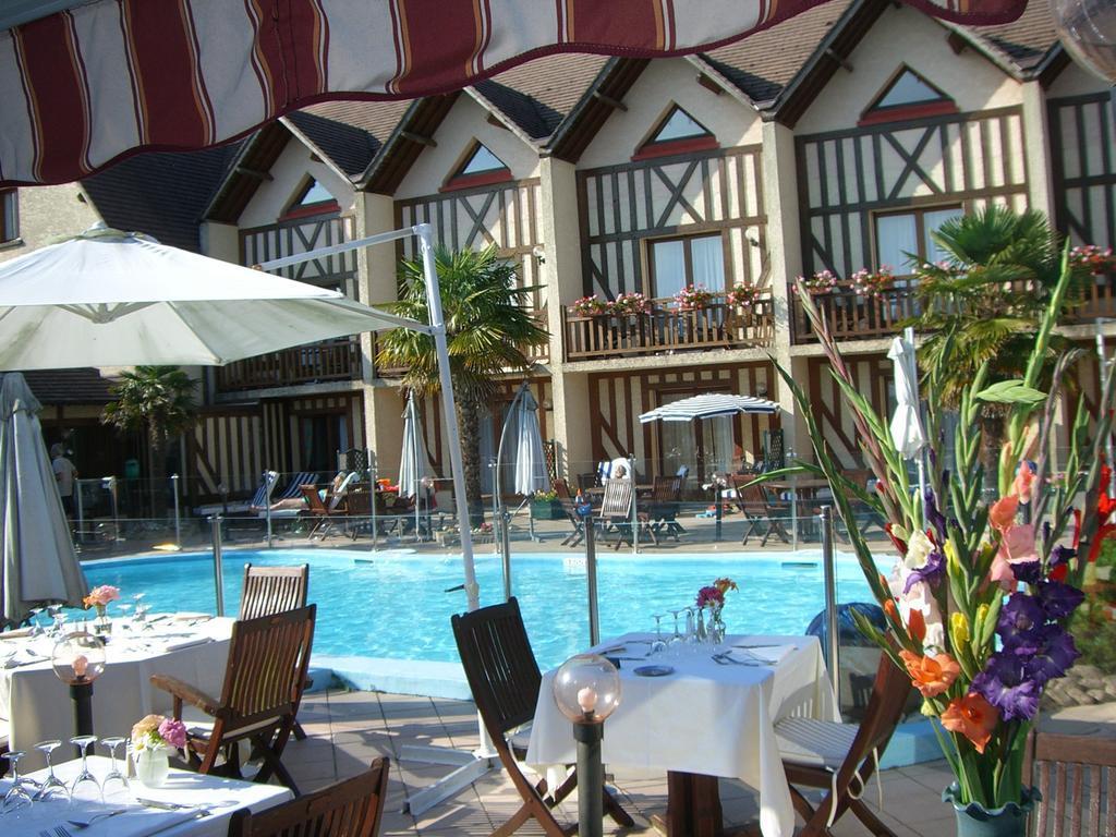 Logis Le Clos Deauville Saint Gatien Екстер'єр фото